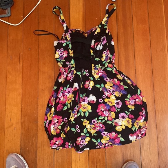 Material Girl Floral Dress - Picture 2 of 2